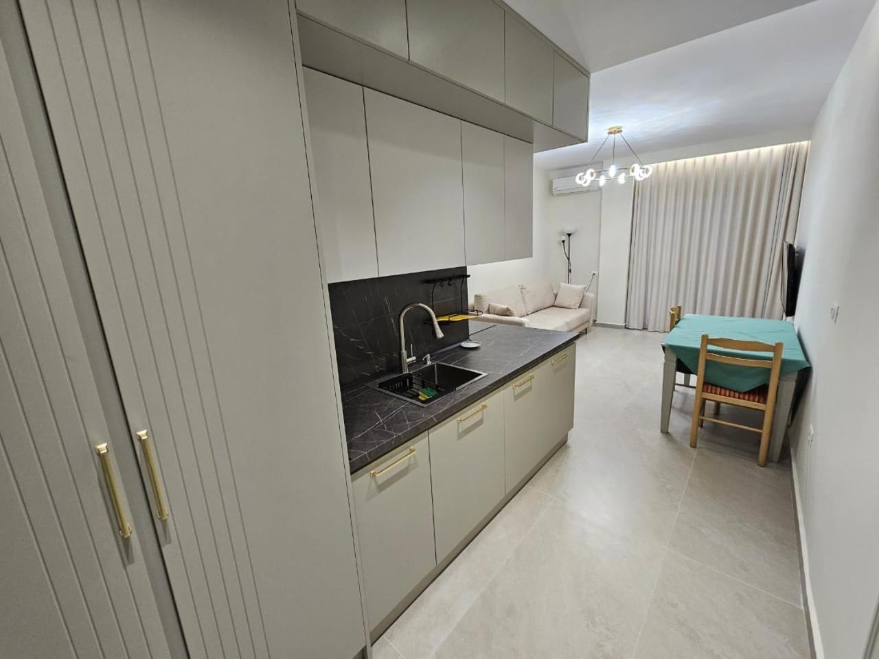 Apartment Te Rruga Bogdaneve Hotel *