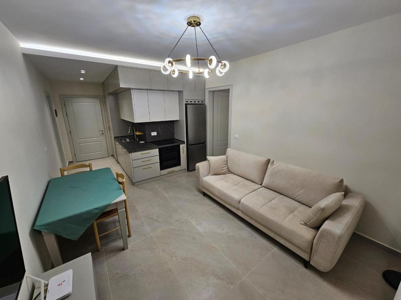 Apartment Te Rruga Bogdaneve *