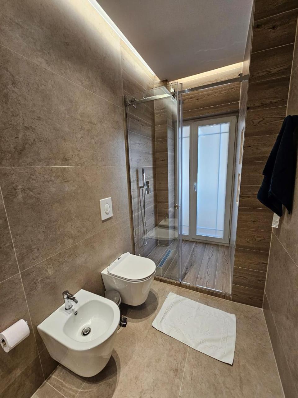 Apartment Te Rruga Bogdaneve * Tirana