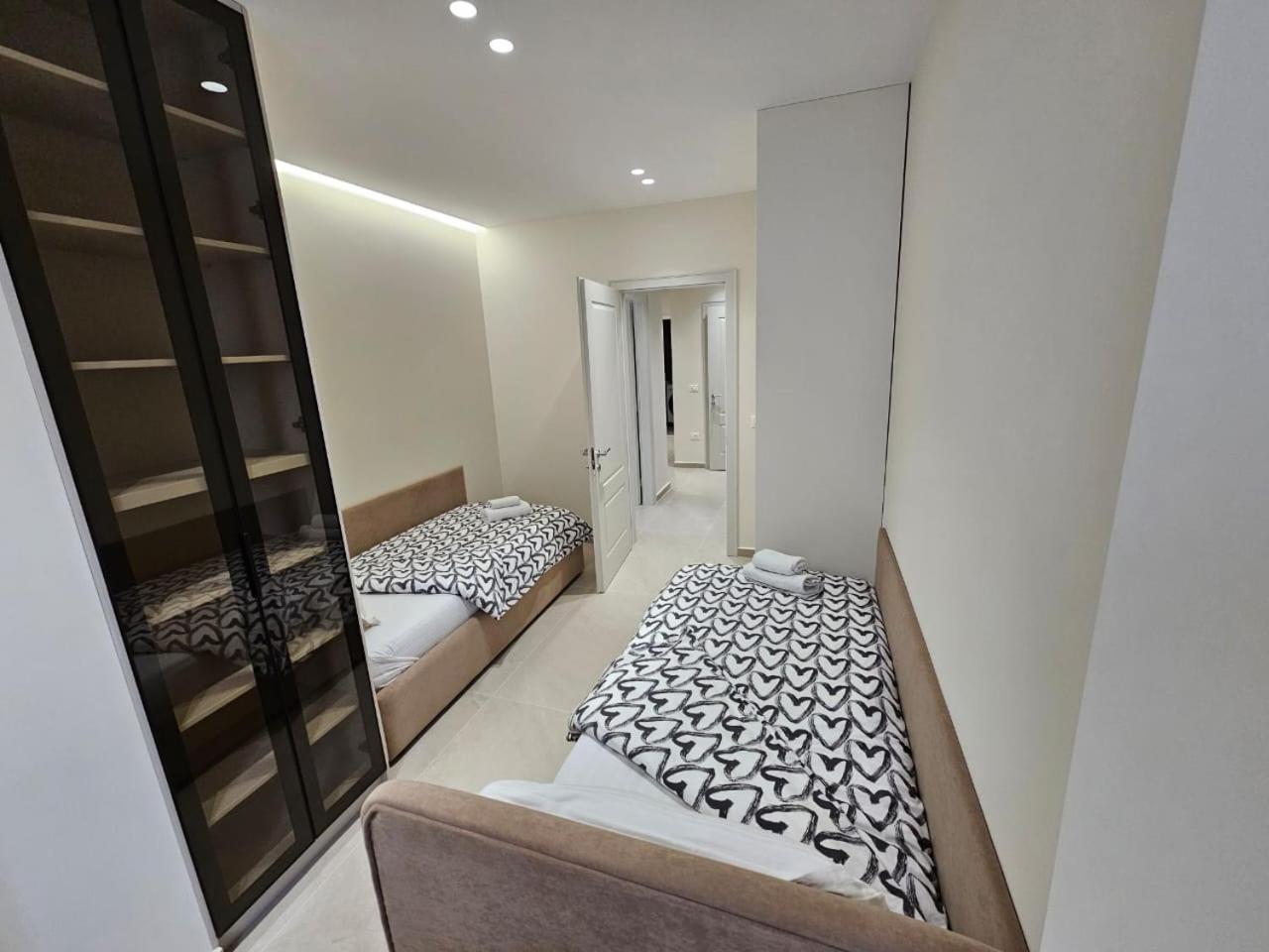 Apartment Te Rruga Bogdaneve