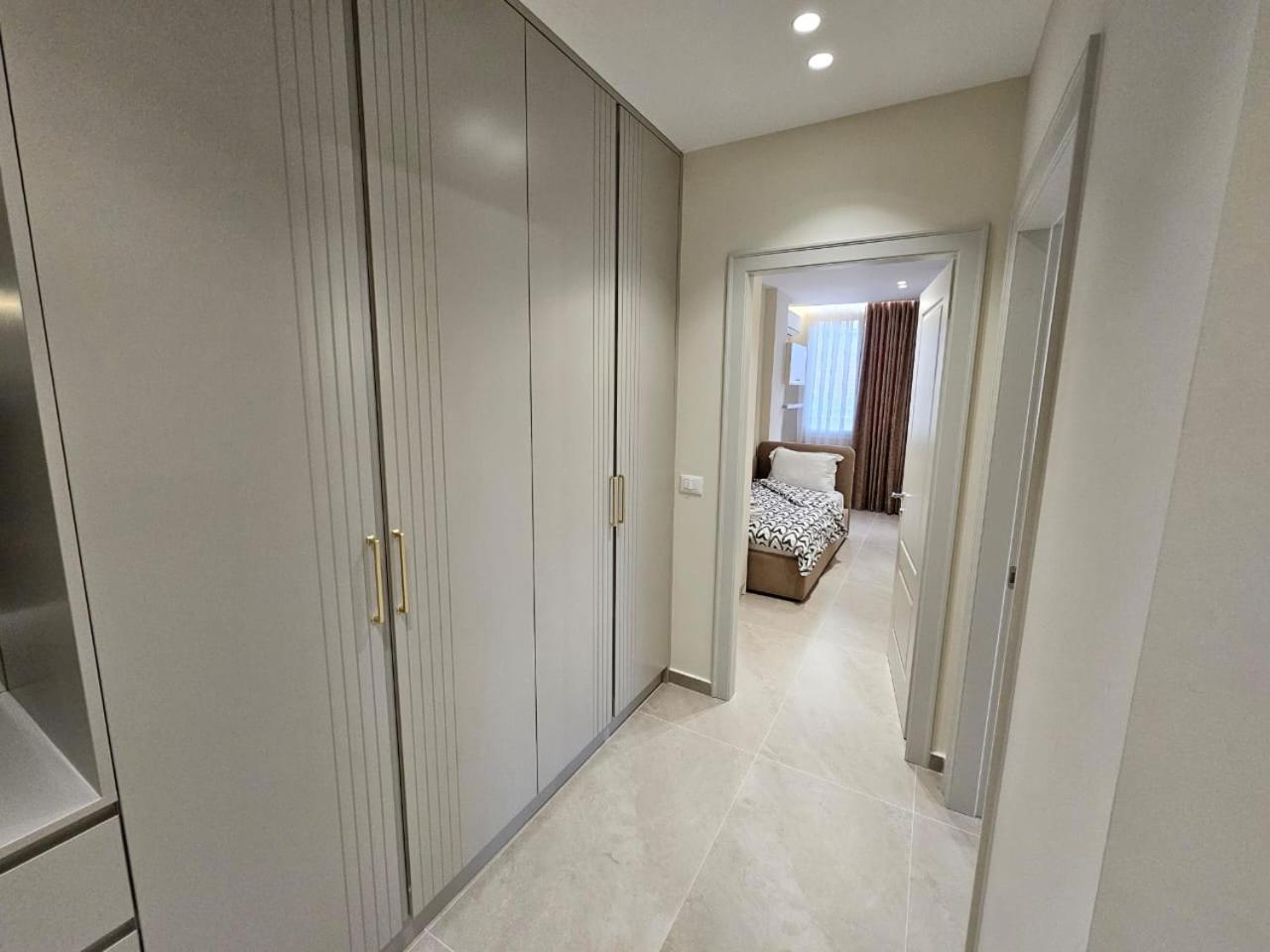 Apartment Te Rruga Bogdaneve