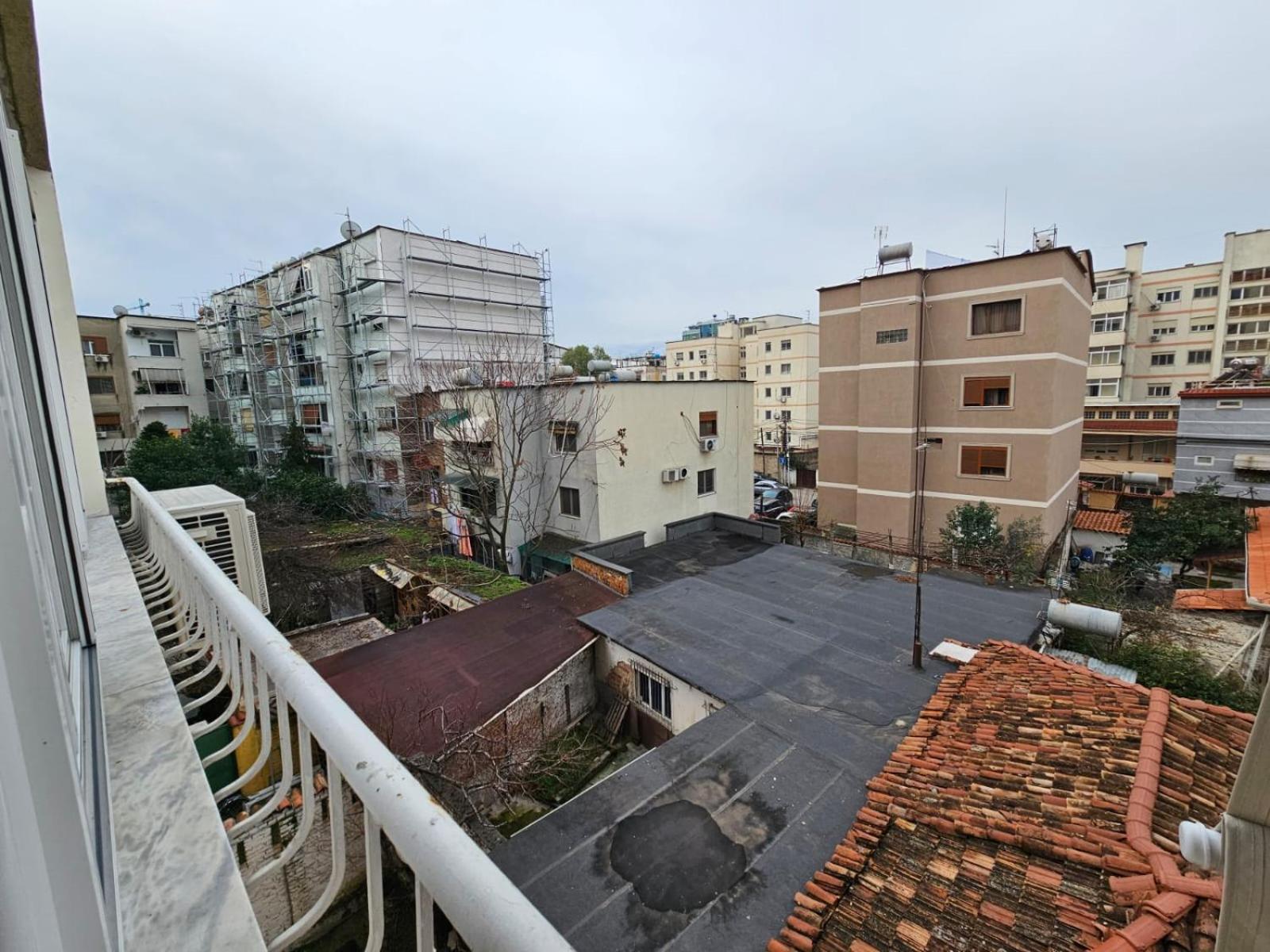 Apartment Te Rruga Bogdaneve *