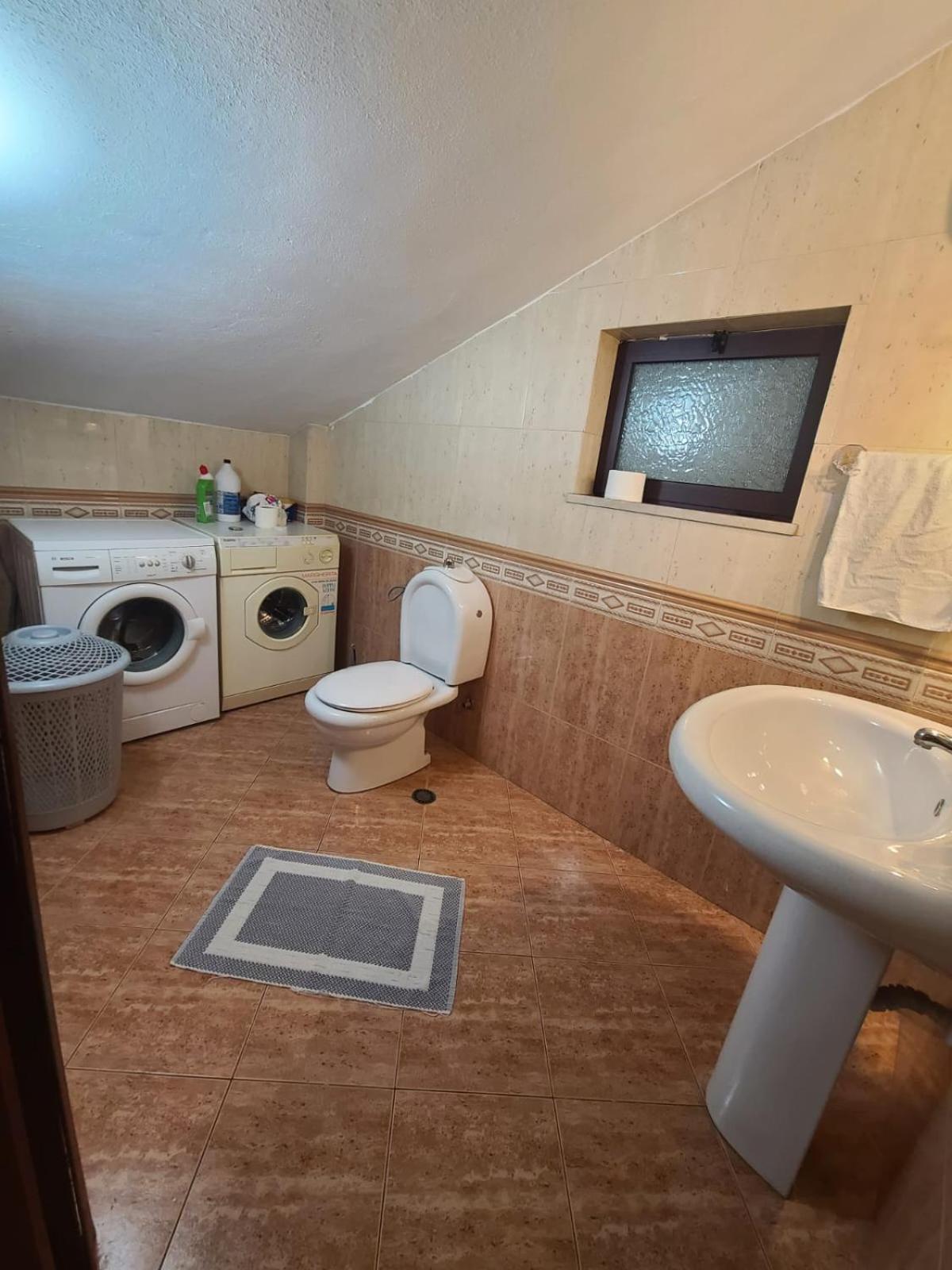 Hotel Apartment Te Rruga Bogdaneve *