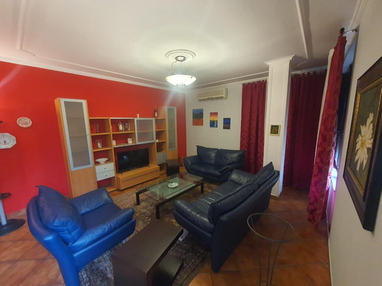 Apartment Te Rruga Bogdaneve Hotel *