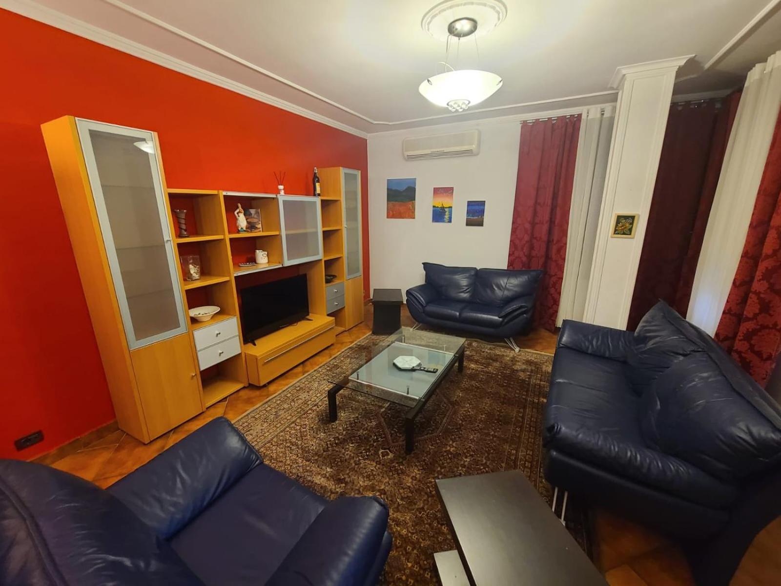 Hotel Apartment Te Rruga Bogdaneve Tirana