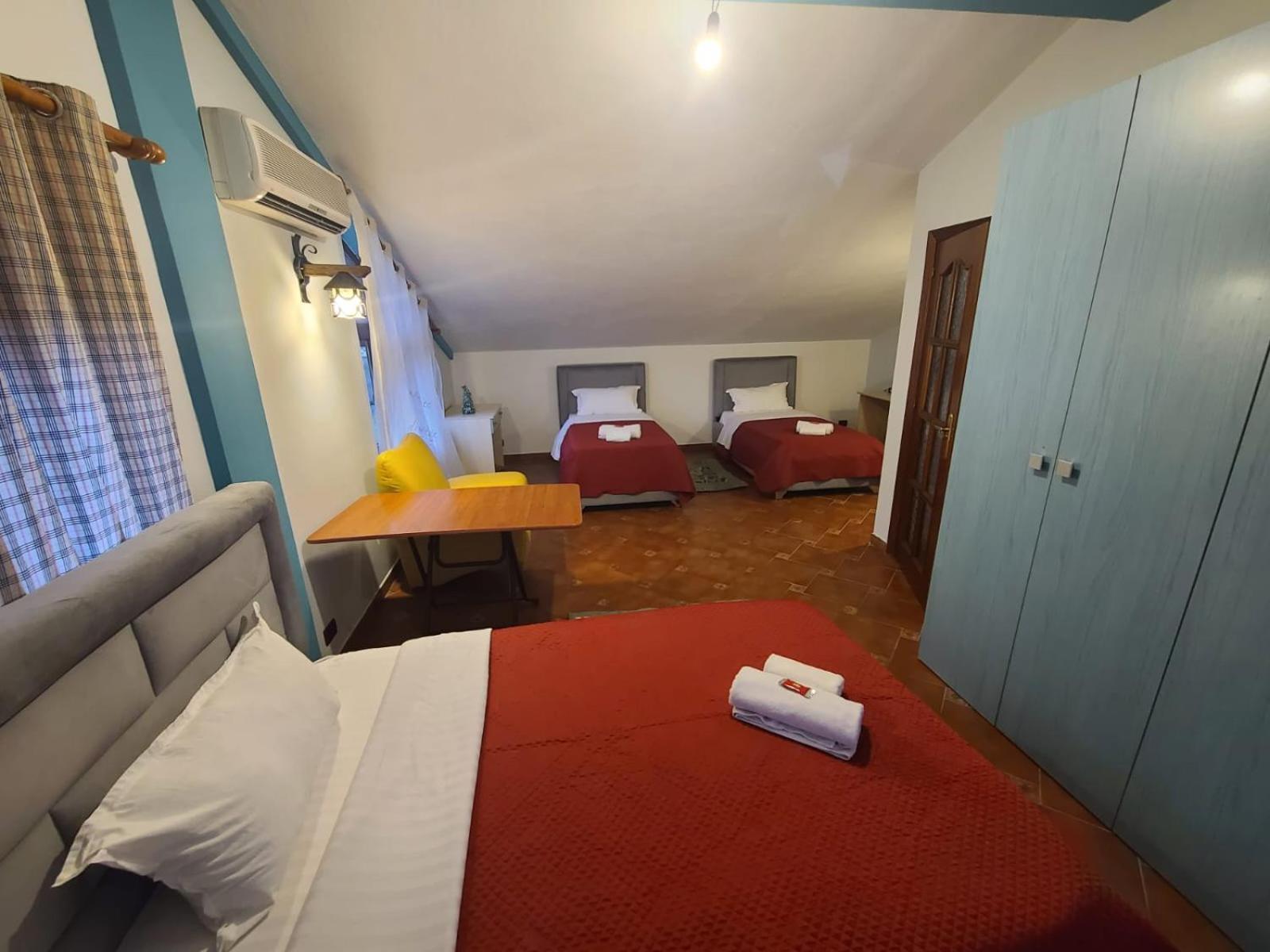 Apartment Te Rruga Bogdaneve Hotel