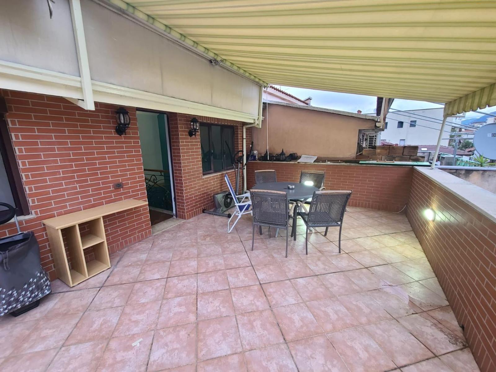 Apartment Te Rruga Bogdaneve Tirana